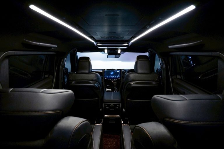 Rent alphard4