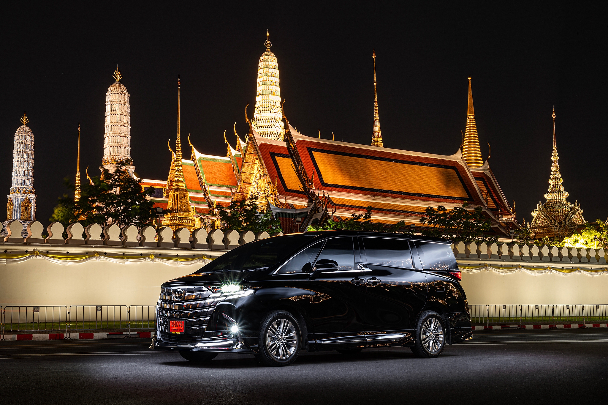 เช่ารถ Alphard พร้อมคนขับ