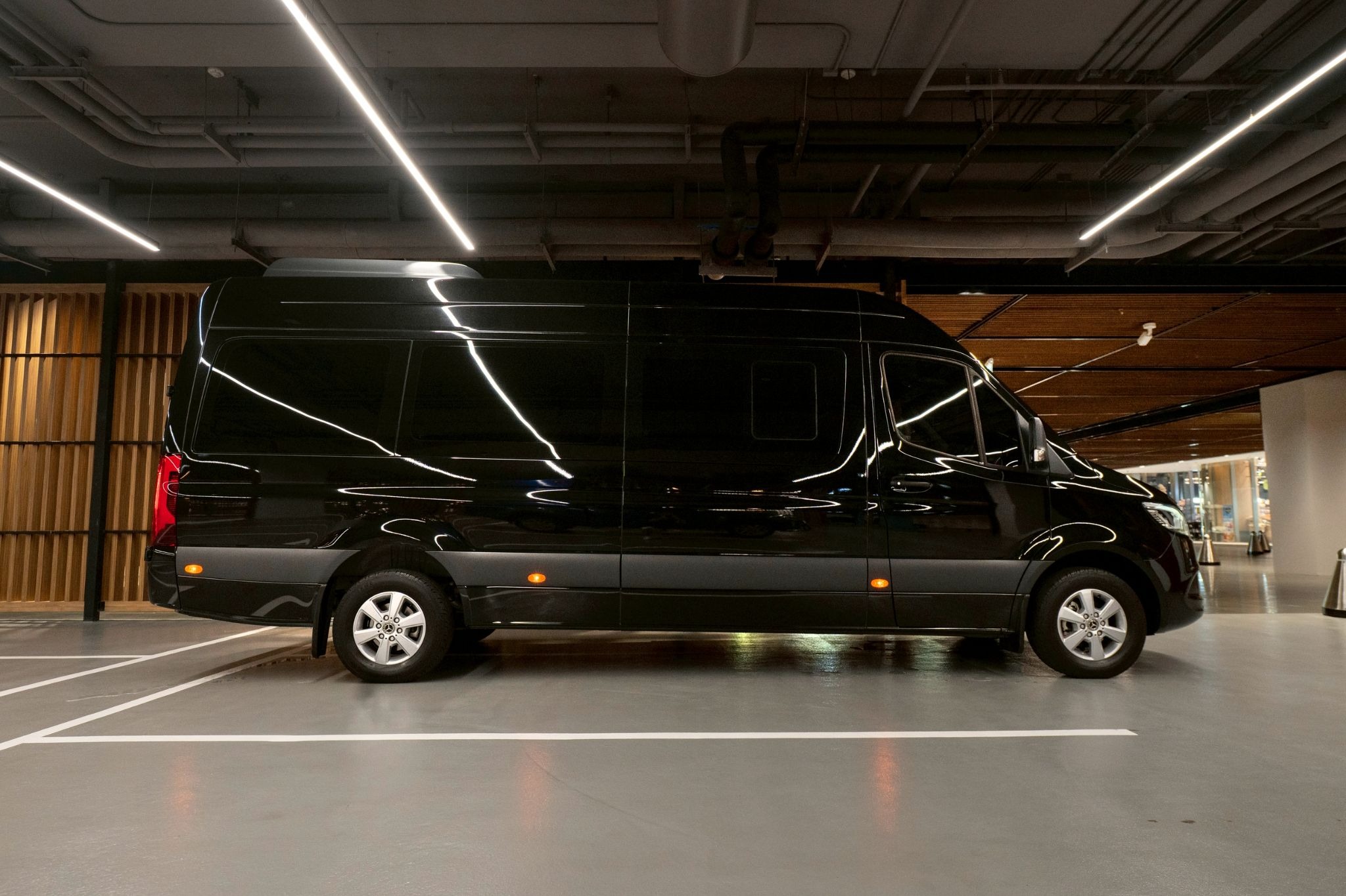 ราคาเช่ารถ Alphard พร้อมคนขับ